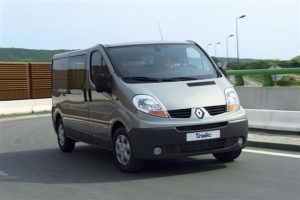 Renault Trafic (1+8) minibussi